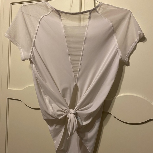 White Mesh Lululemon Top NEVER WORN - Picture 6 of 6